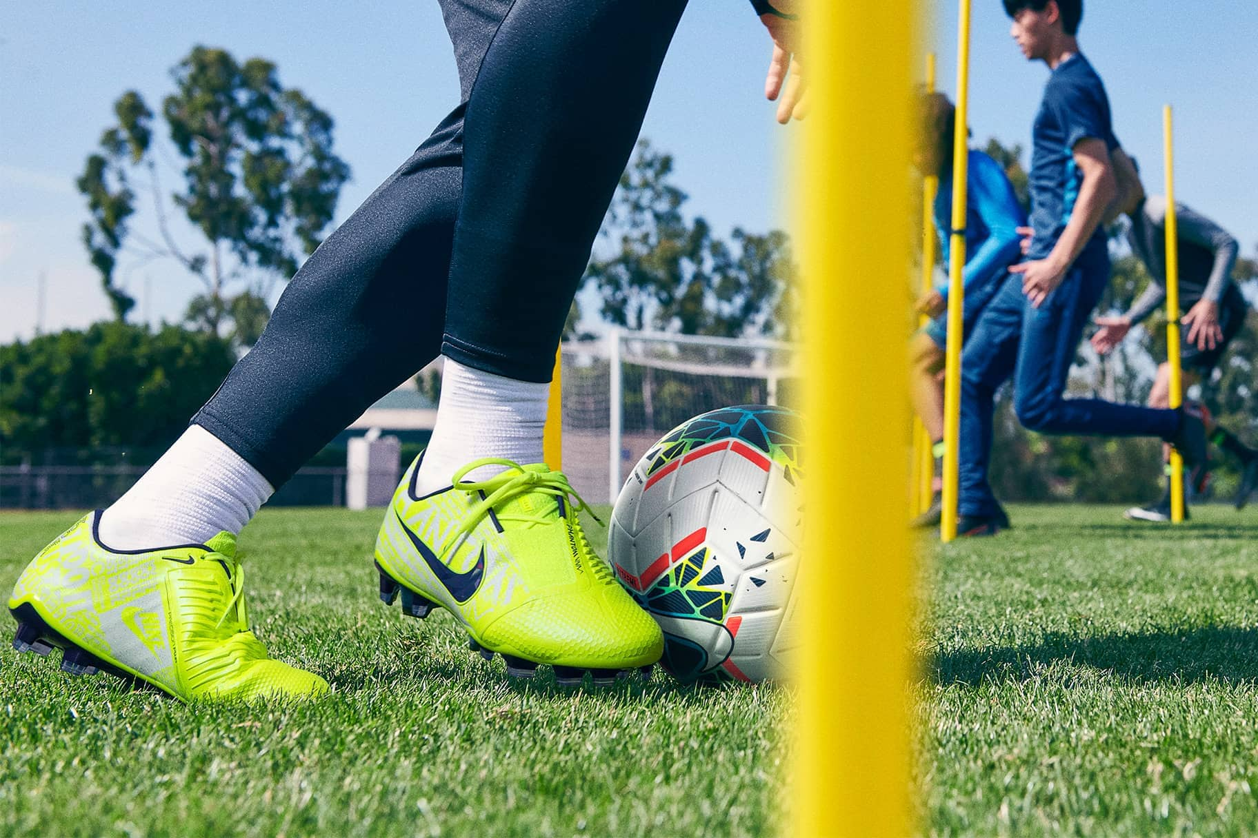 How to Choose the Right Soccer Cleats for Turf Fields